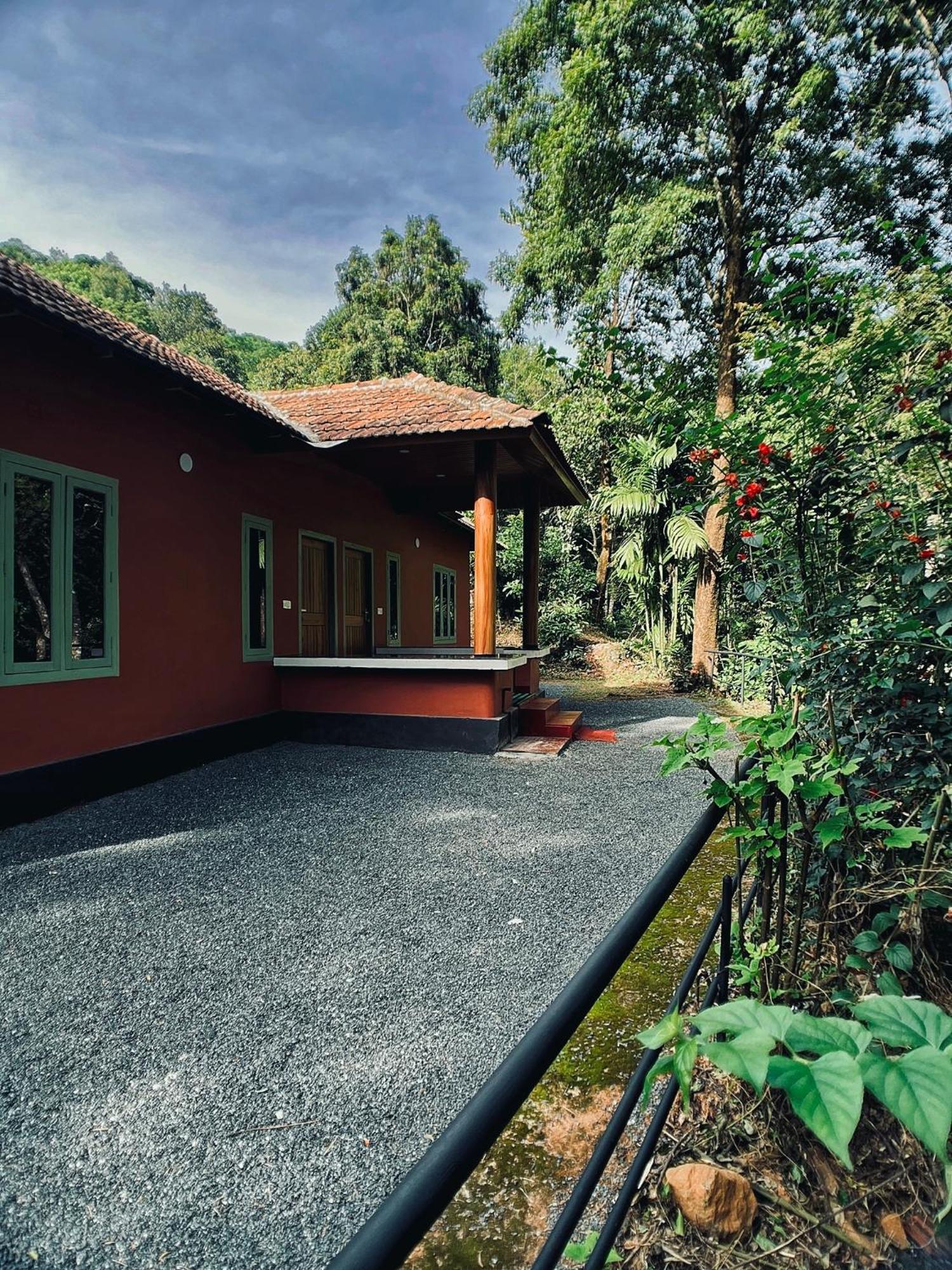 Mahout Resort Wayanad - An Experiential Jungle Stay With Waterfall กัลปัตตา ภายนอก รูปภาพ
